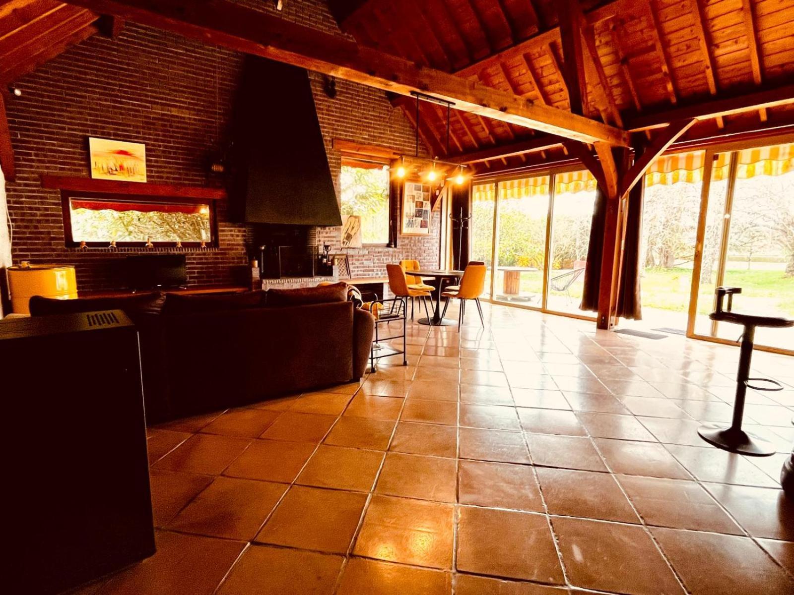 TanlayDomaine Des Montots别墅 外观 照片